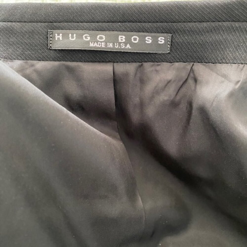 Hugo Boss Black Men's Suit 42R, Made in USA, Virgin Wool - Picture 3 of 15